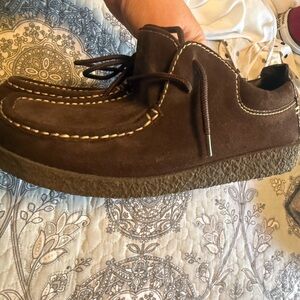 Yellow Box Brown Mules